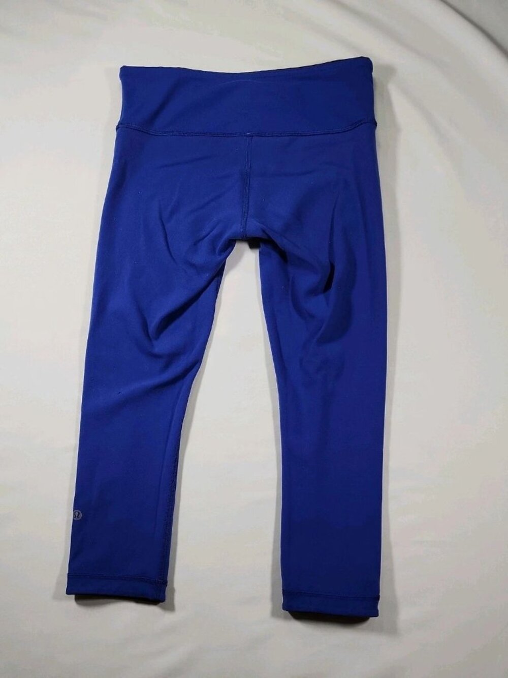 Lululemon Wunder Under Reversible Black/Sapphire Blue 24" Crop Leggings Sz 6 - Picture 4 of 5